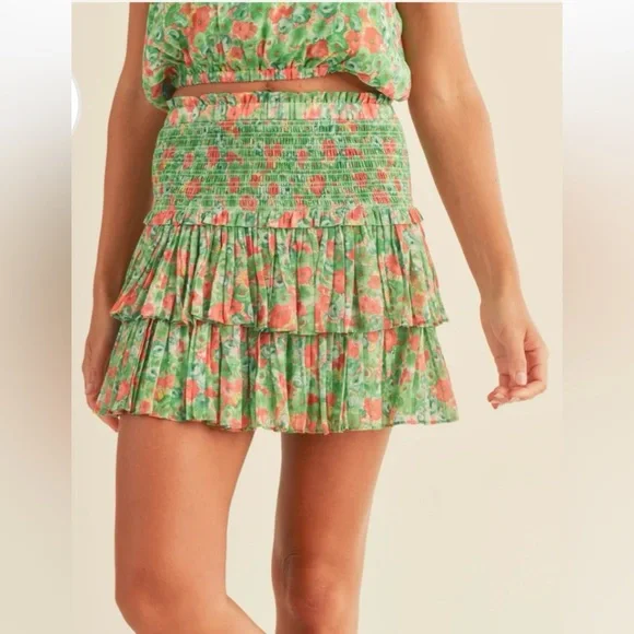 RESET by JANE•Green Rose Shanae Bubble Camisole&Tiered Ruffle Mini Skirt Set - Picture 4 of 9